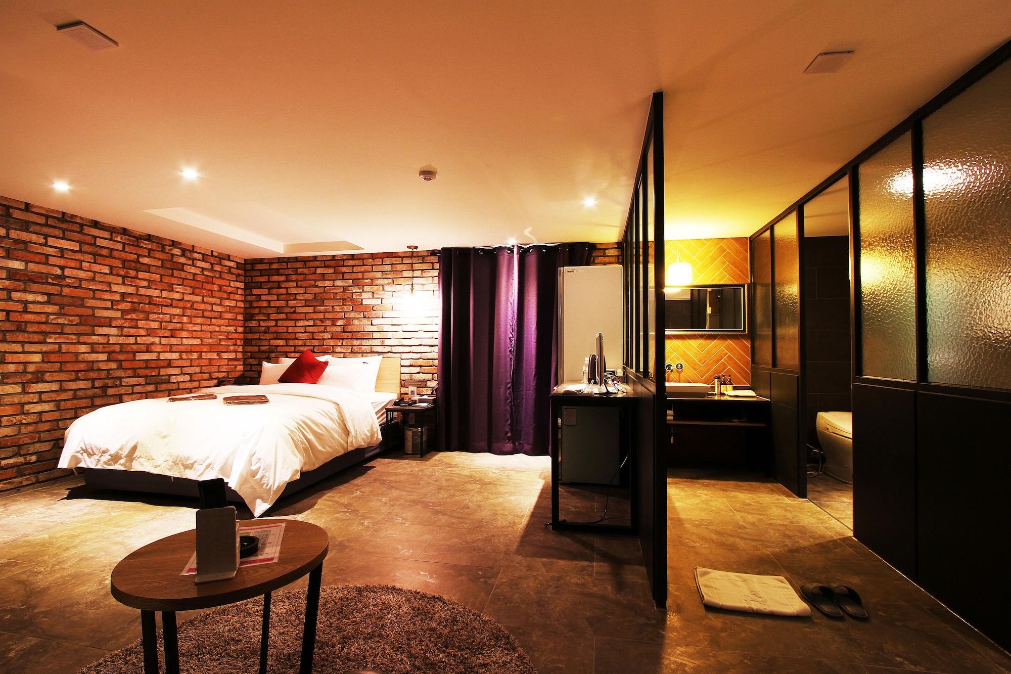 Sr Design Hotel Йонін Екстер'єр фото