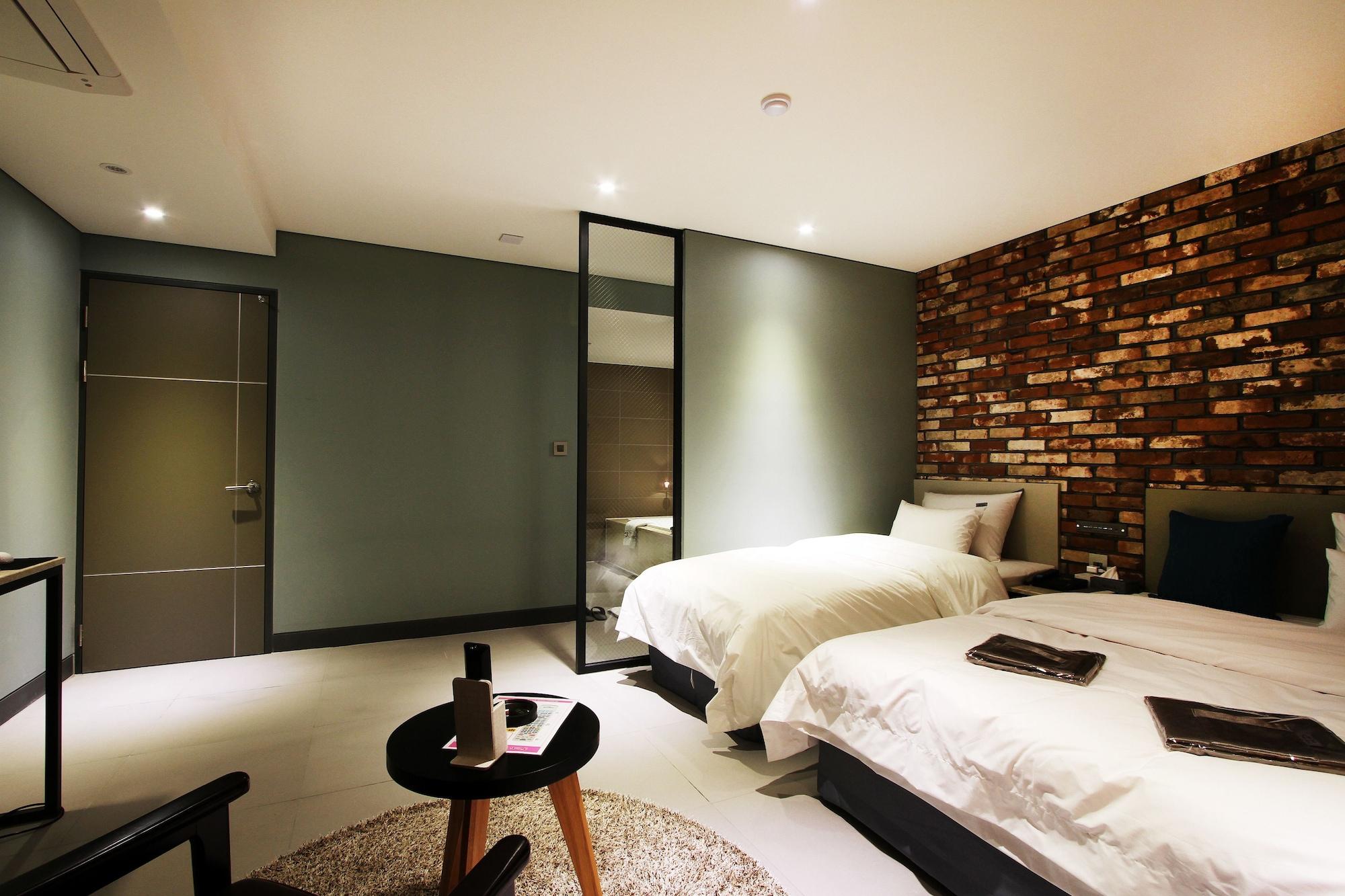 Sr Design Hotel Йонін Екстер'єр фото