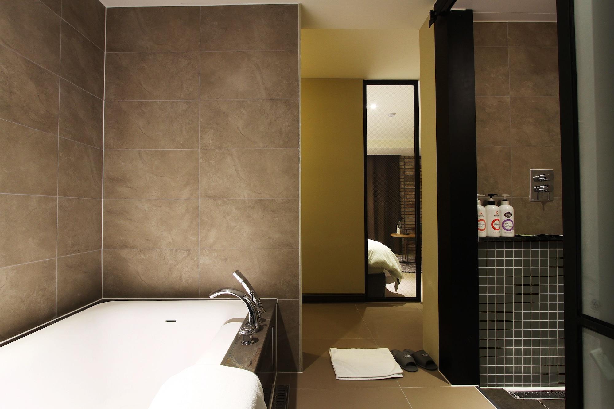 Sr Design Hotel Йонін Екстер'єр фото