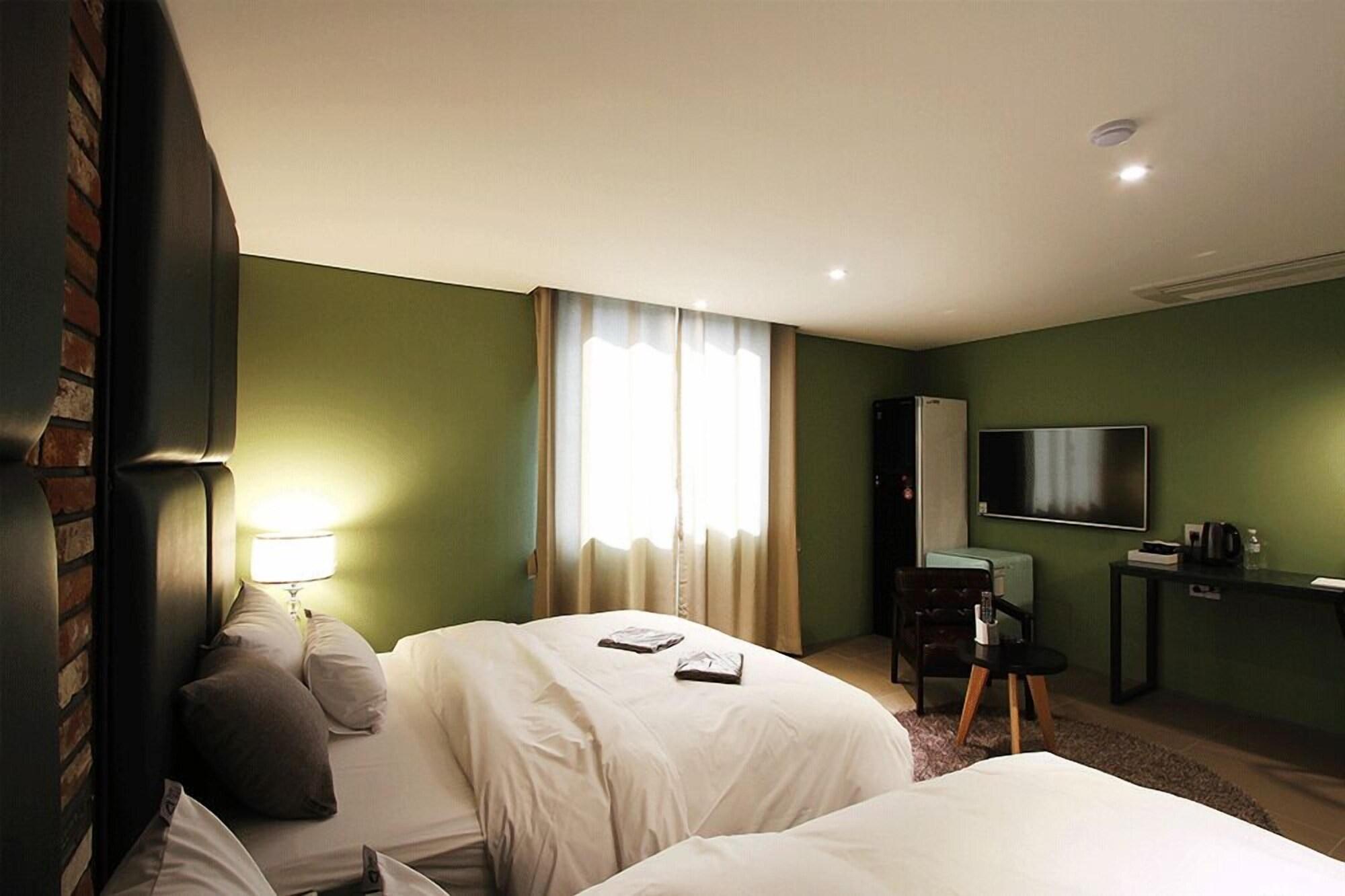 Sr Design Hotel Йонін Екстер'єр фото